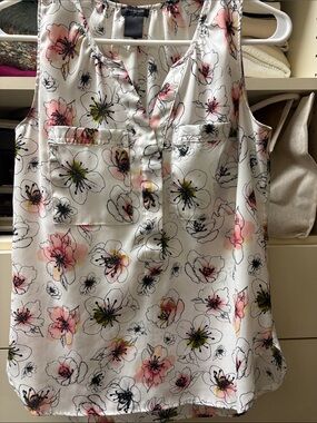 Ann Taylor White Floral Sleeveless Blouse with Pink and Yellow Accents